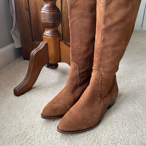 Frye Ray Grommet Brown Suede Women's Boots 9.5 NWOT - Picture 13 of 15